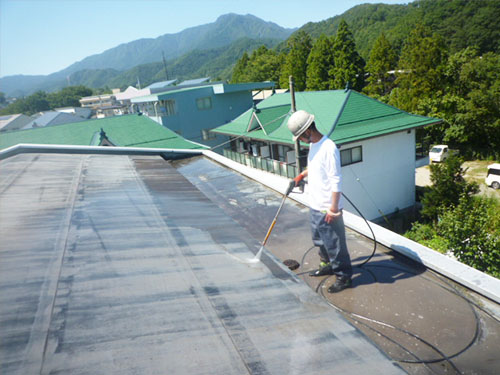 屋根の高圧洗浄 屋根の高圧洗浄
